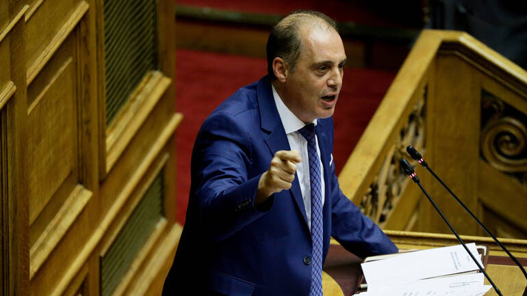 Ελληνική Λύση: «Ο Μητσοτάκης δεν θα απασχολήσει τη Μέρκελ με πλεονάσματα και Σκοπιανό»